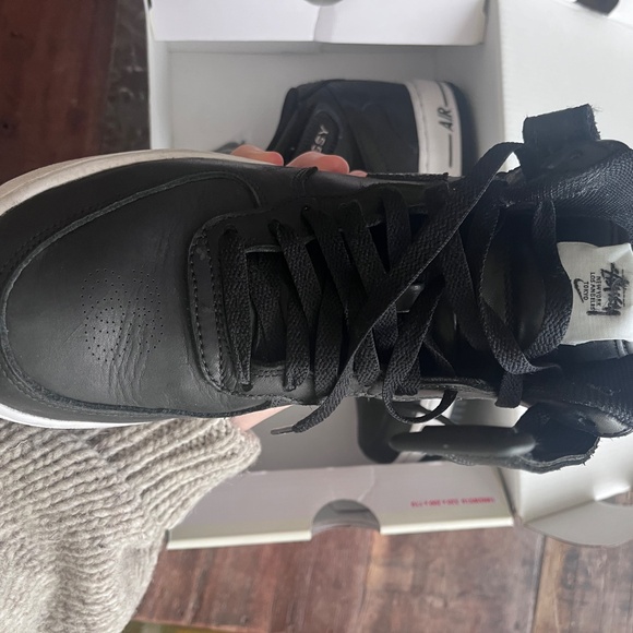 Stussy x Nike Air Force 1 - Picture 3 of 4